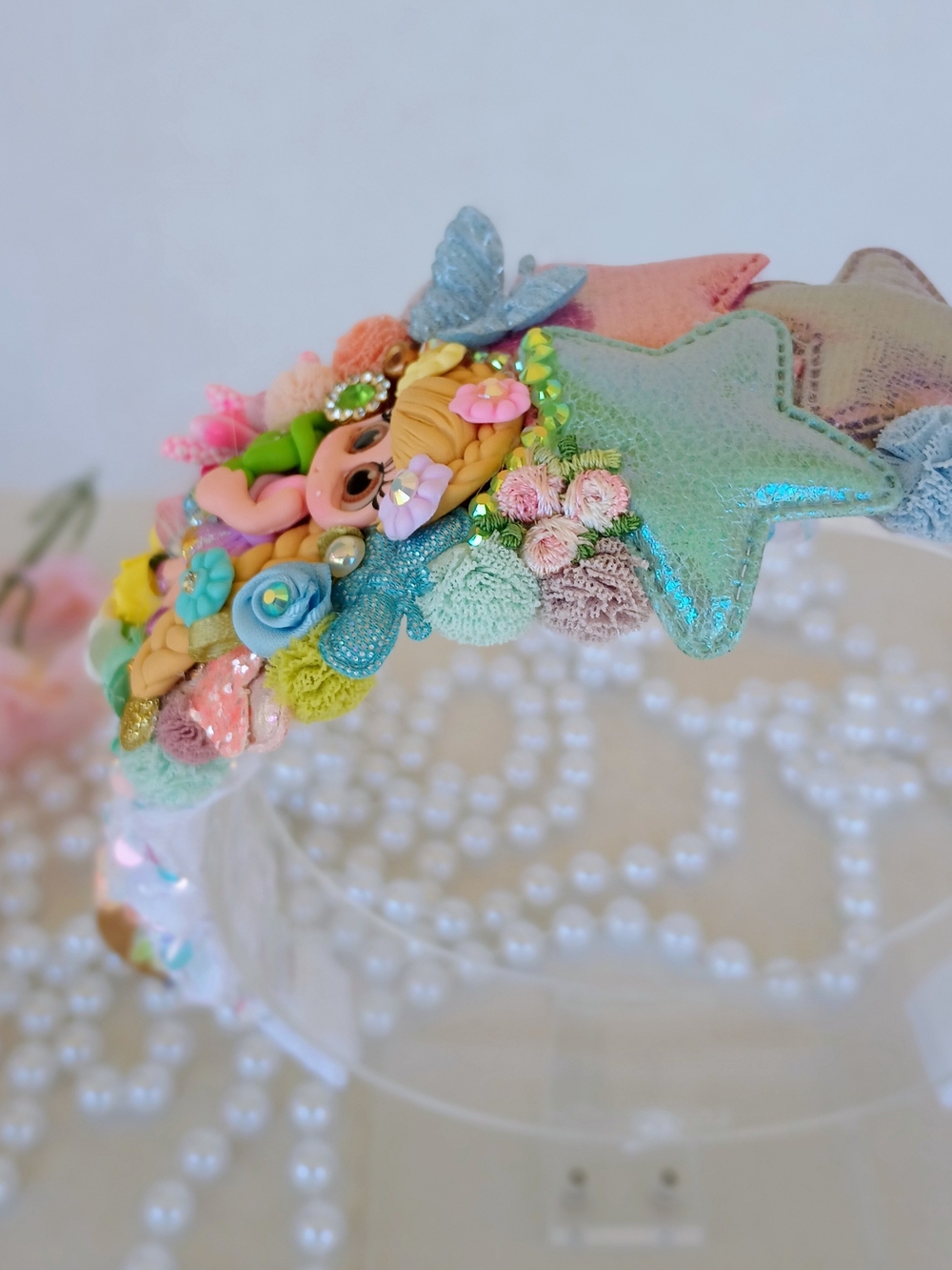 Pastel Multicolor Girls' Decorative Hairband with Doll and Frog Accent - Picture 6 of 7